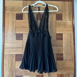 Seductivewear by Cinema Etoile | Lace Pleated Chemise